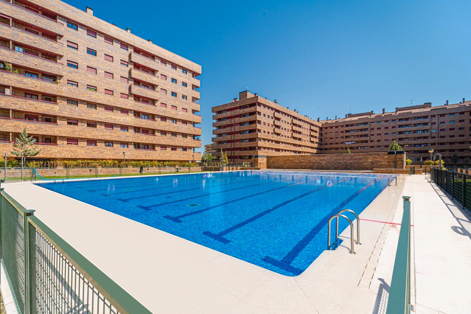 Swimming pool of Flat to rent in Seseña  with Parquet flooring, Terrace and Storage room