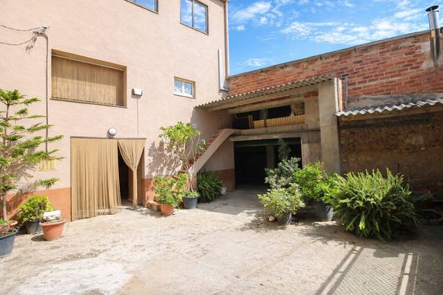 Casa-chalet en Venta en Garrigàs