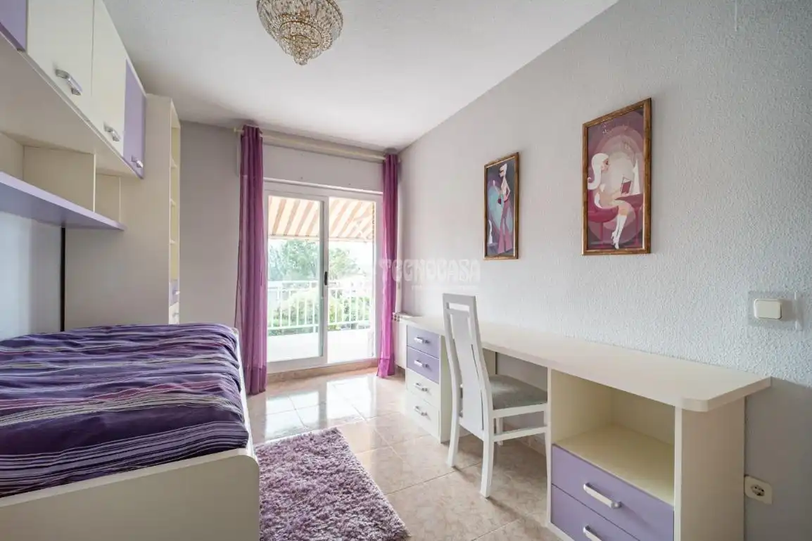 Habitación de Casa adosada en venta en Arganda del Rey con Aire acondicionado y Calefacción