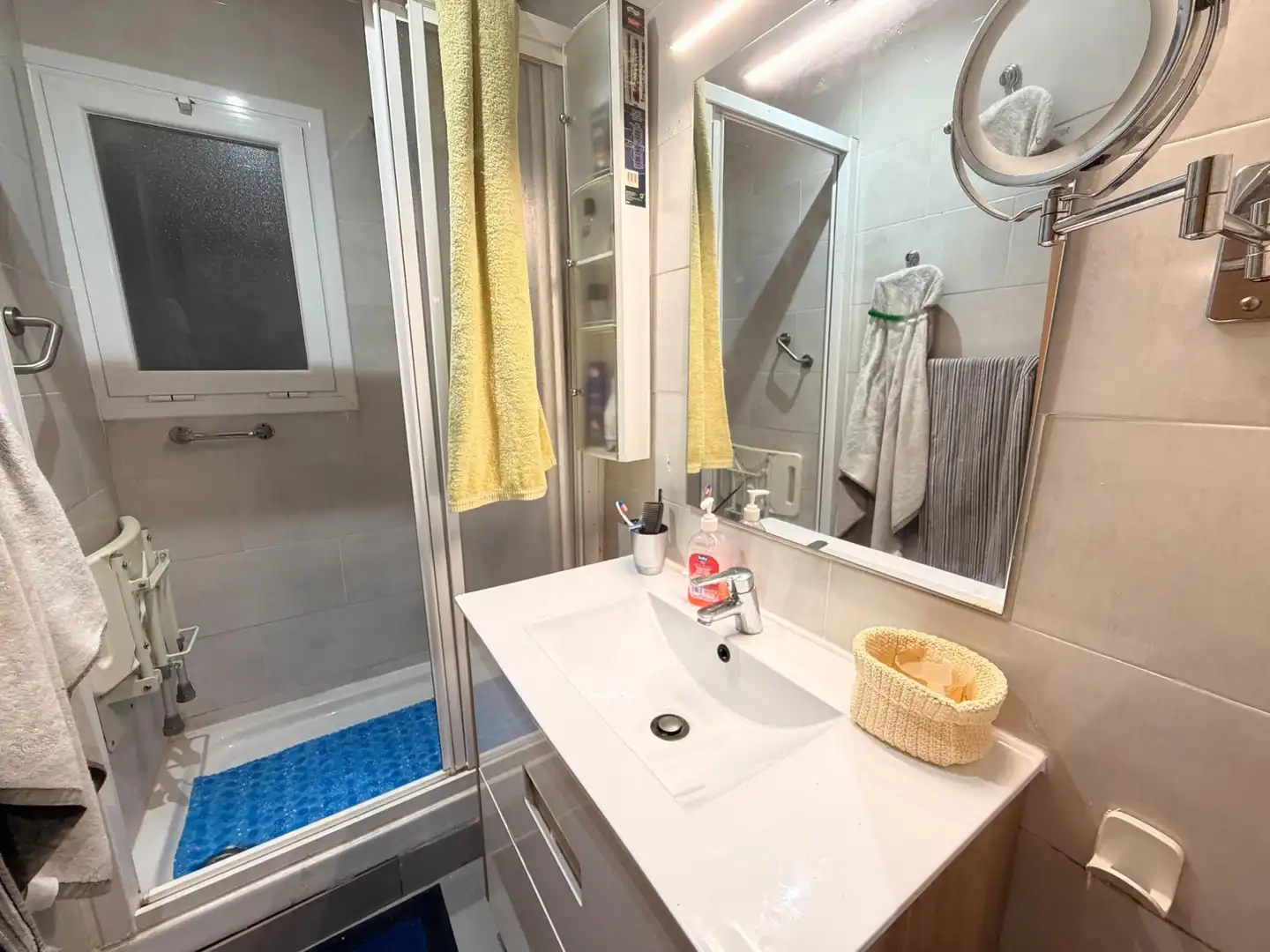 Badezimmer von Erdgeschoss zum Verkauf in Pineda de Mar mit Terrasse
