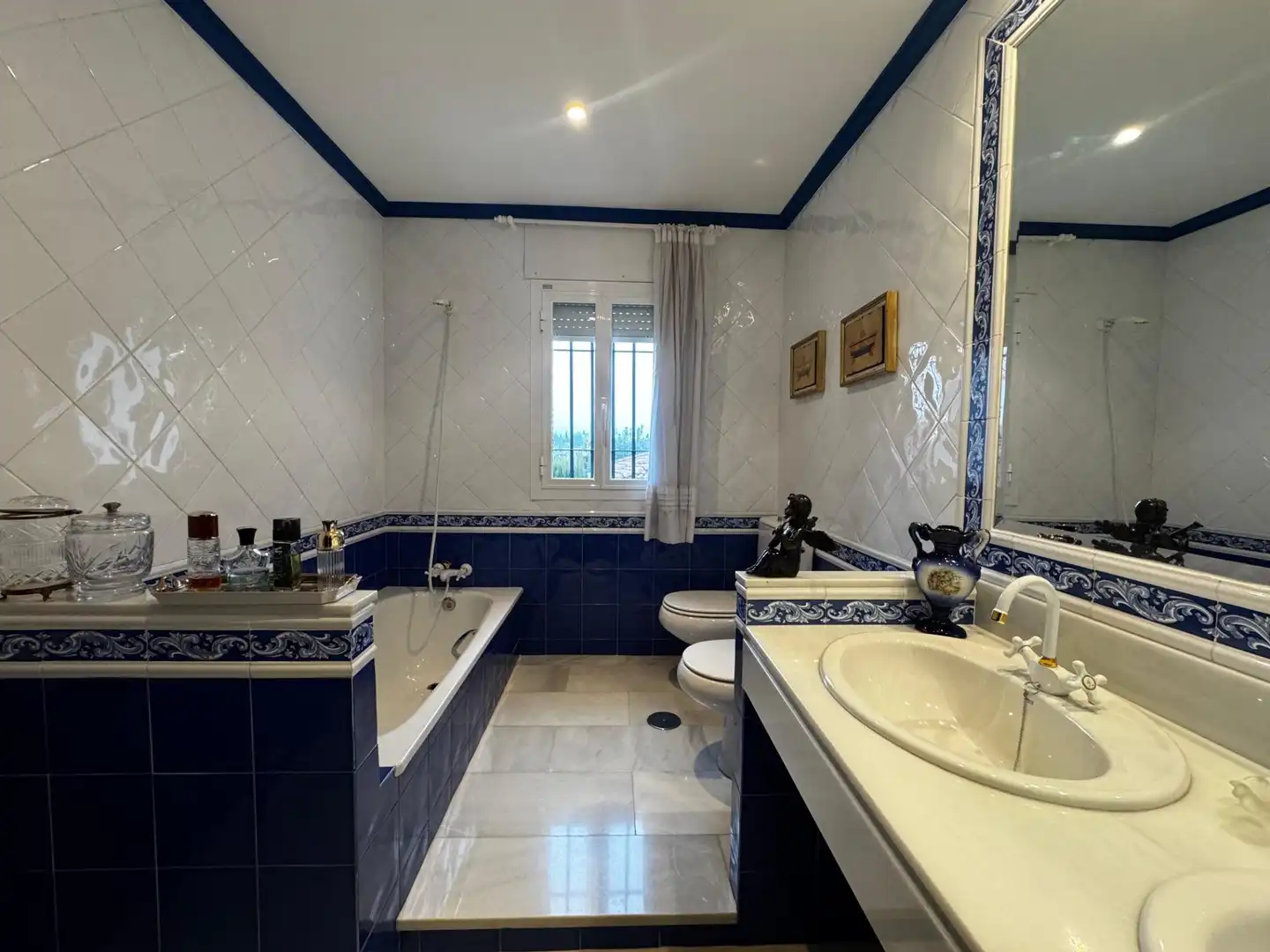 Bathroom of Houses for sale in Córdoba  with Air Conditioner, Private garden and Terrace