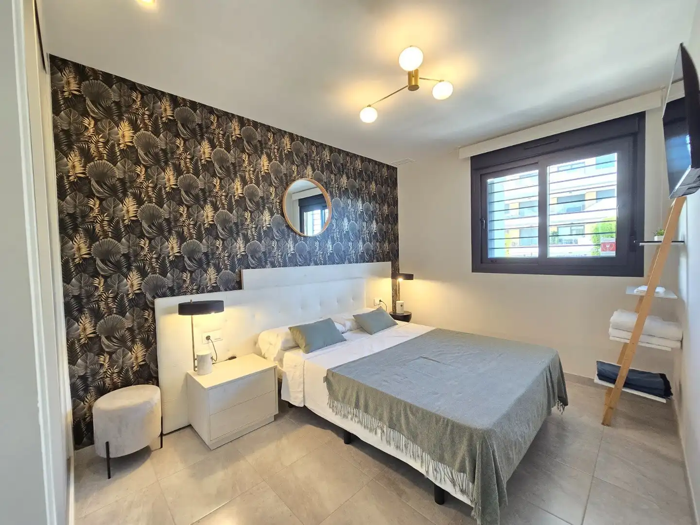 Dormitori de Apartament en venda en Orihuela amb Jardí privat, Terrassa i Piscina