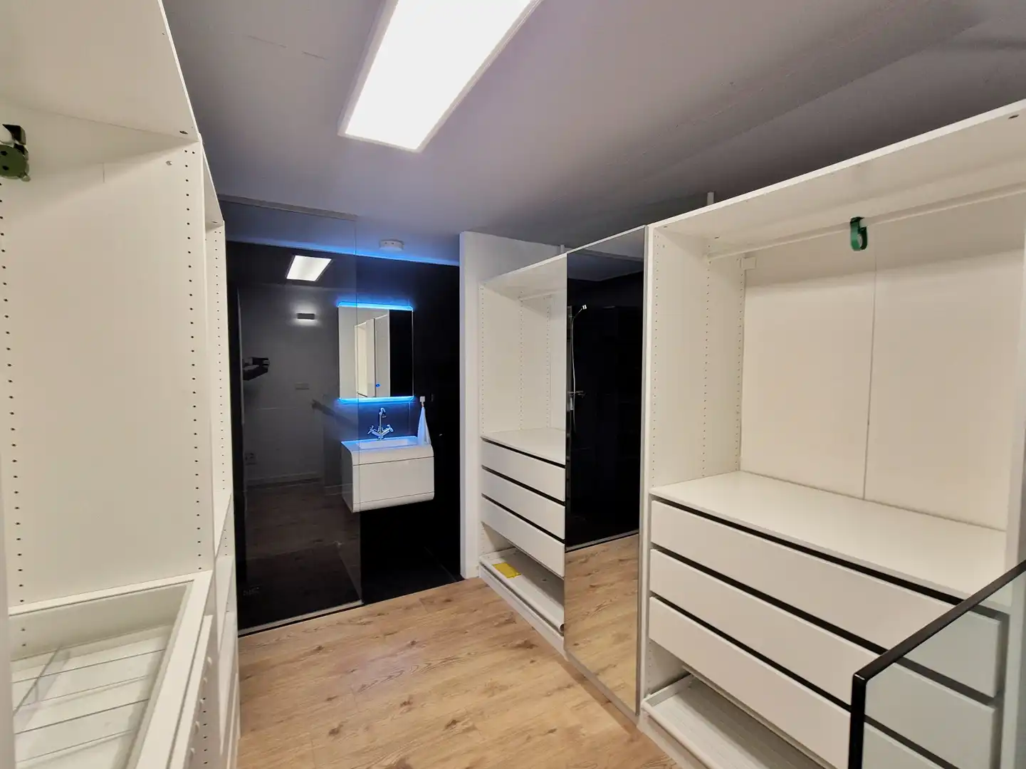 Wohnung zum Verkauf in Valencia mit Klimaanlage, Heizung und Terrasse