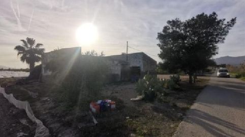 !CDATA Casa de 315m y 30.000m de Terreno y para Crear tu Sueño en San Isidro de Albatera