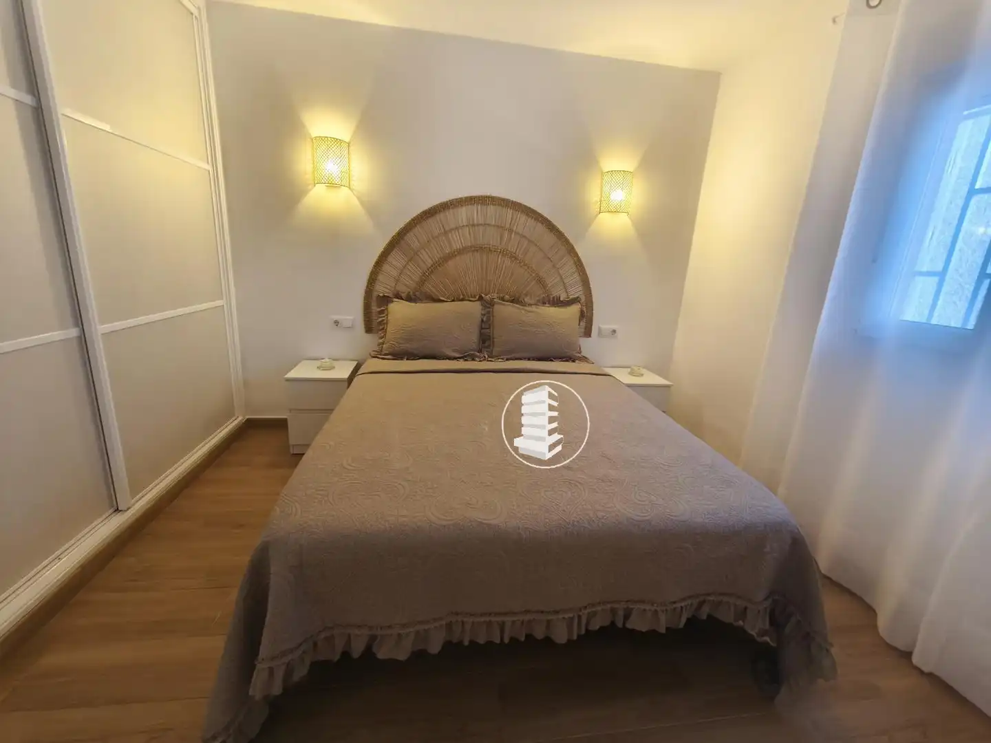 Dormitori de Apartament de lloguer en El Rosario amb Terrassa i Moblat