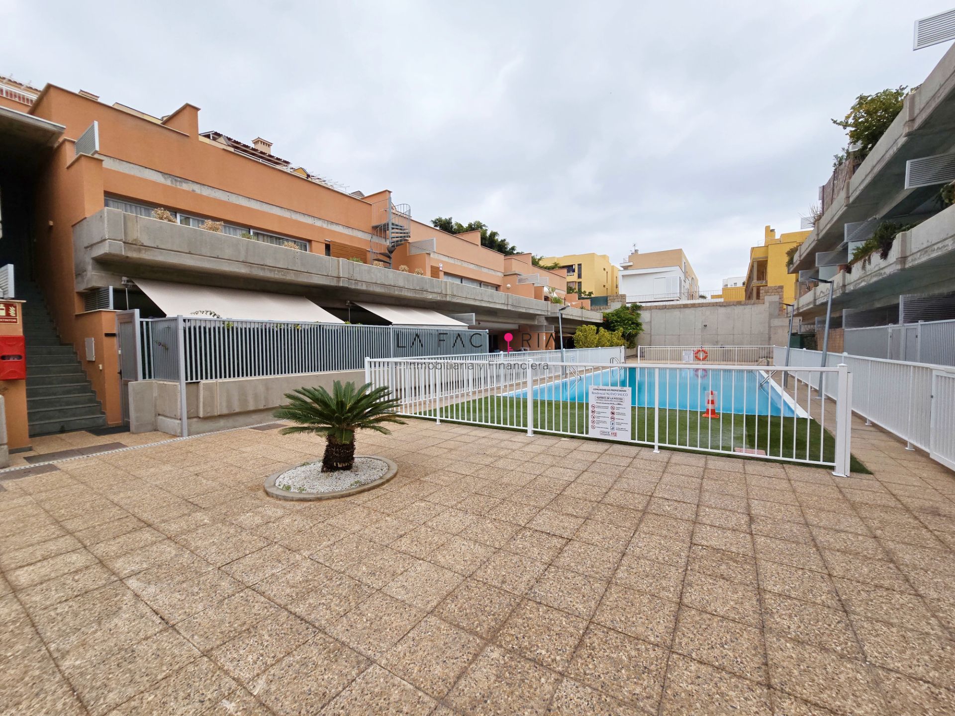 Swimming pool of Flat for sale in San Miguel de Abona  with Terrace, Storage room and Furnished