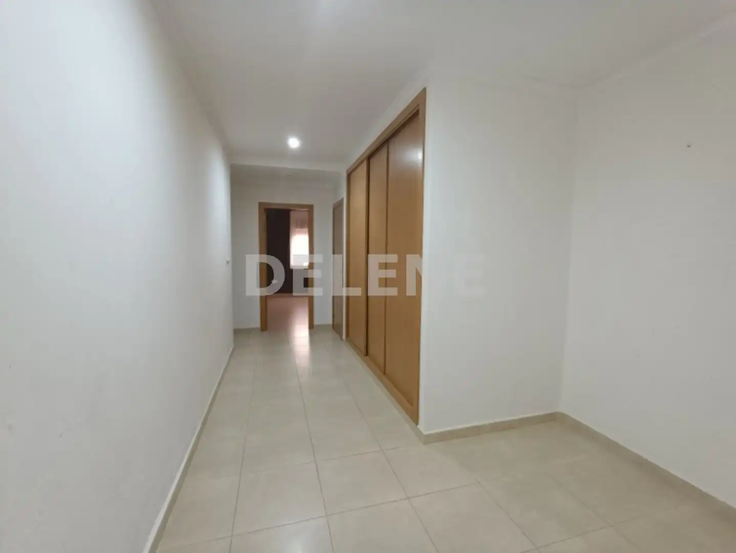 Piso con ascensor en venta en Hellín