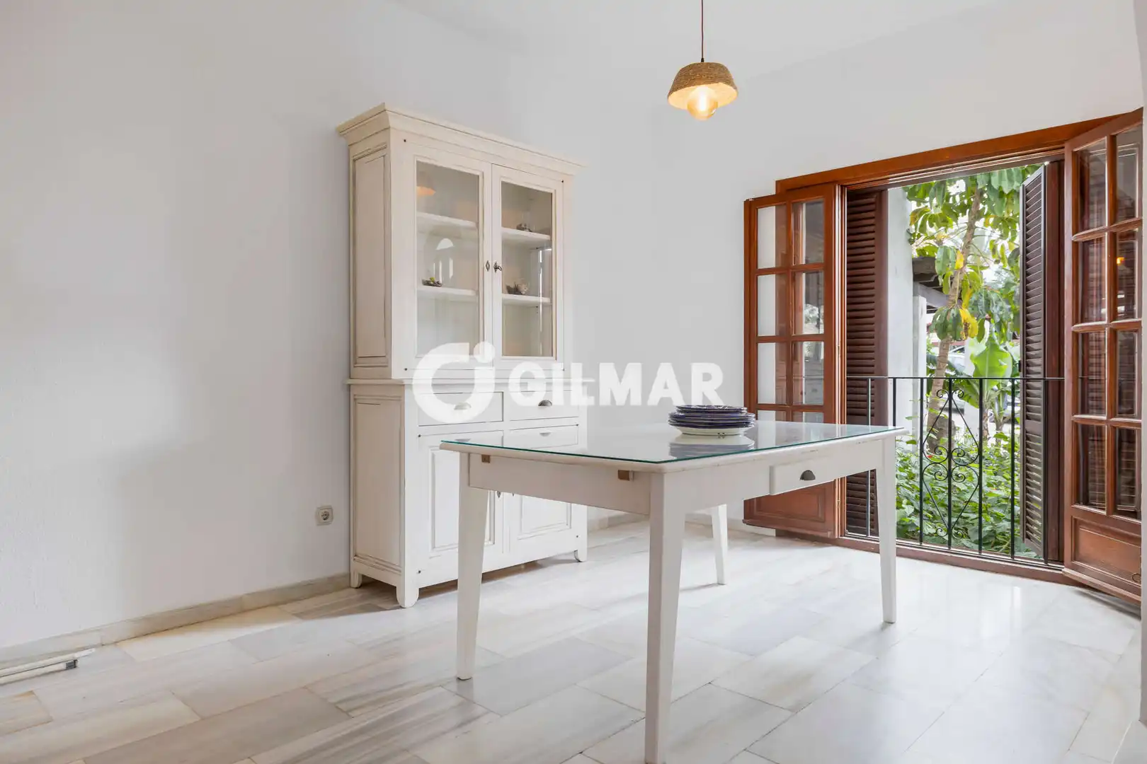 Esszimmer von Einfamilien-Reihenhaus zum Verkauf in Estepona mit Privatgarten und Schwimmbad