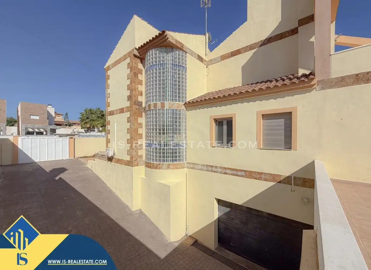 Chalet con piscina en venta en Nueva Torrevieja - Aguas Nuevas, imagen 3