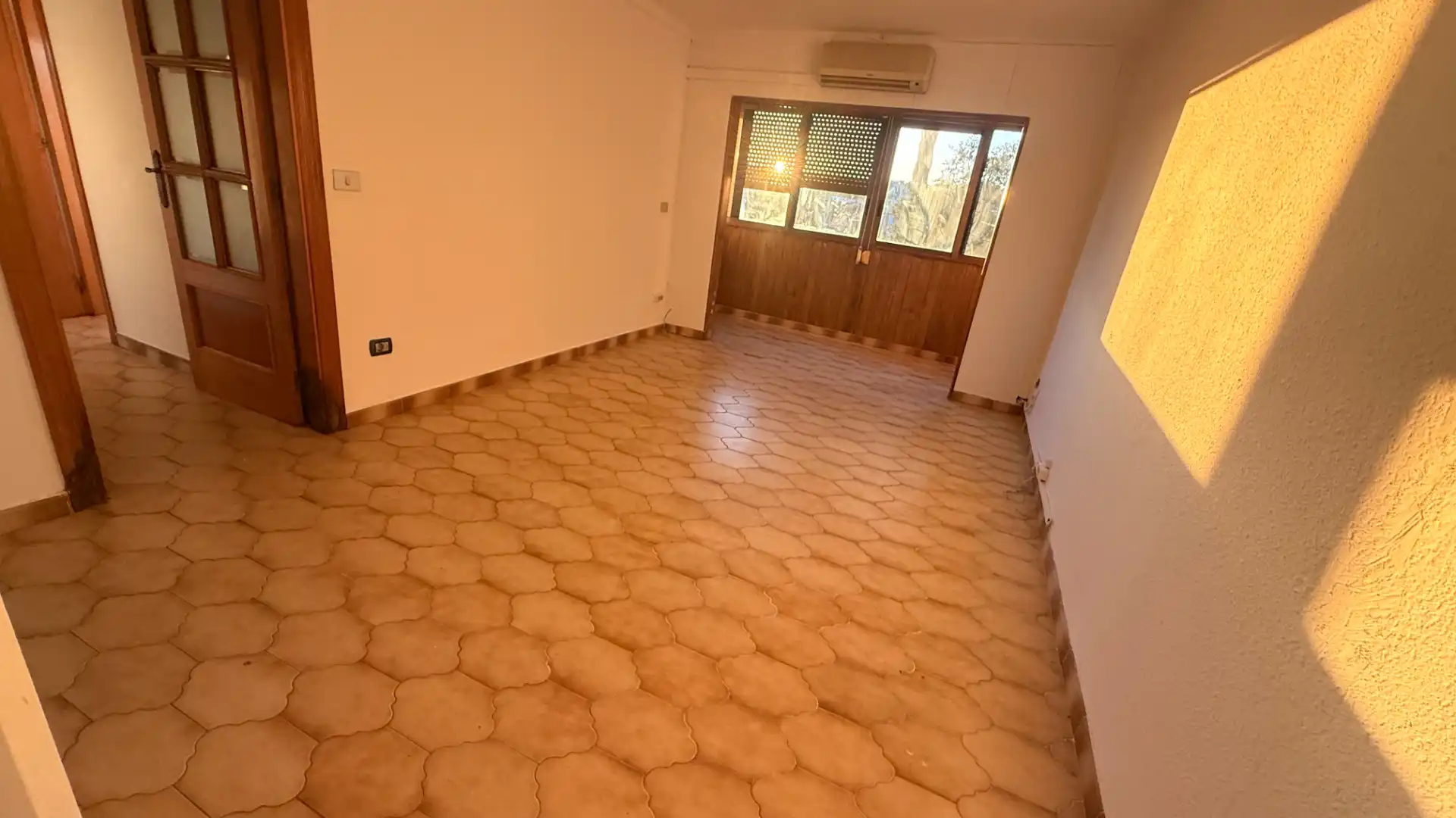 Piso con terraza en venta en Passeig de Can Codorniu 7, imagen 2