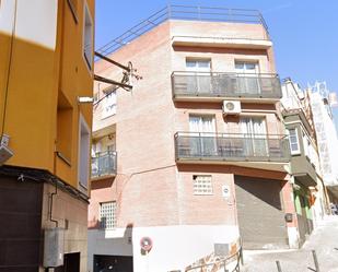 Vista exterior de Edifici en venda en Santa Coloma de Gramenet