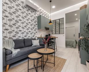 Sala d'estar de Apartament en venda en  Madrid Capital amb Aire condicionat i Calefacció