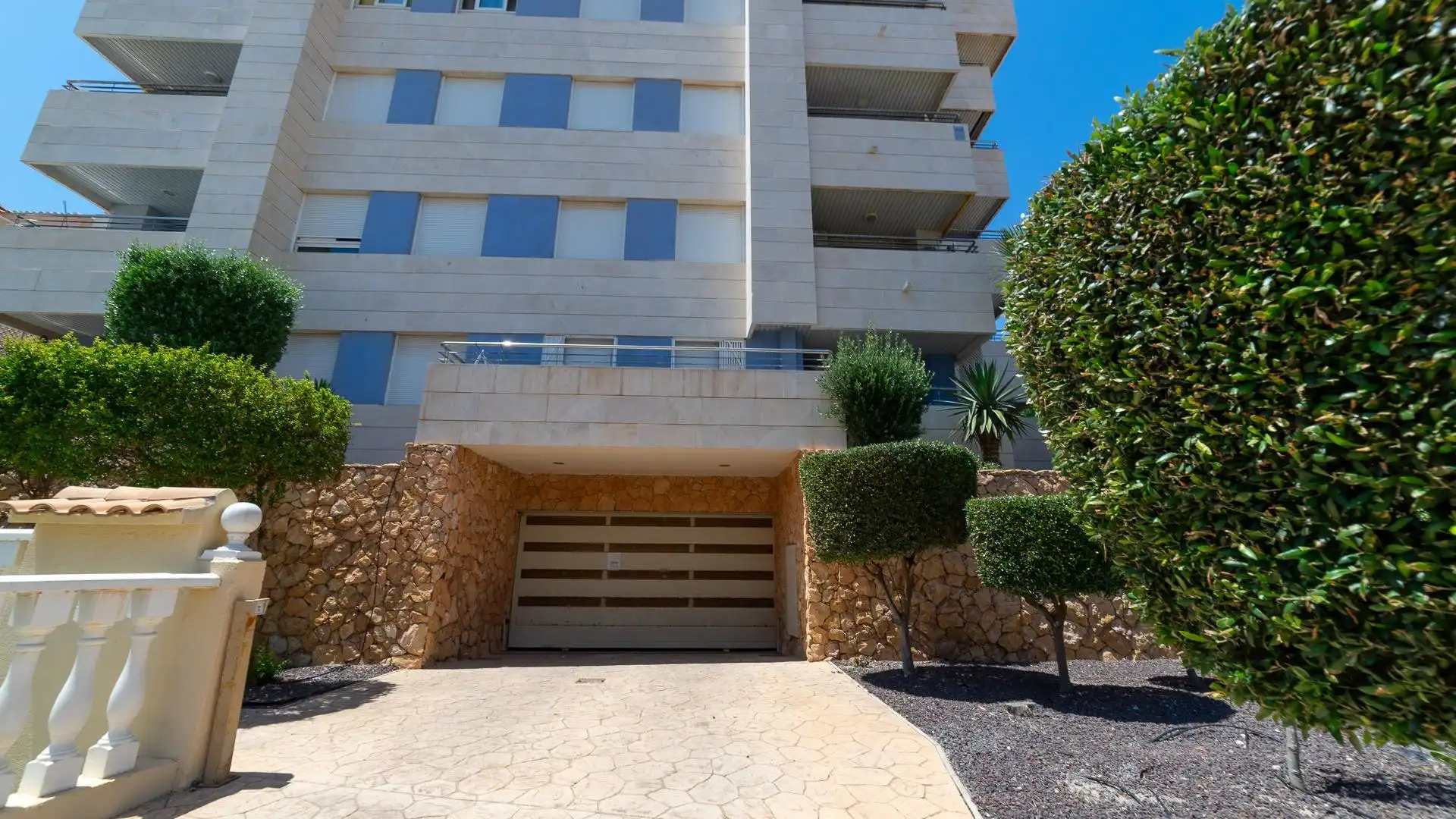 Vista exterior de Ático en venta en Torrevieja con Aire acondicionado, Terraza y Trastero