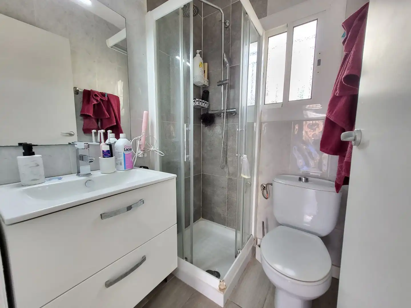 Baño de Casa adosada en venta en Esparreguera con Aire acondicionado, Calefacción y Jardín privado