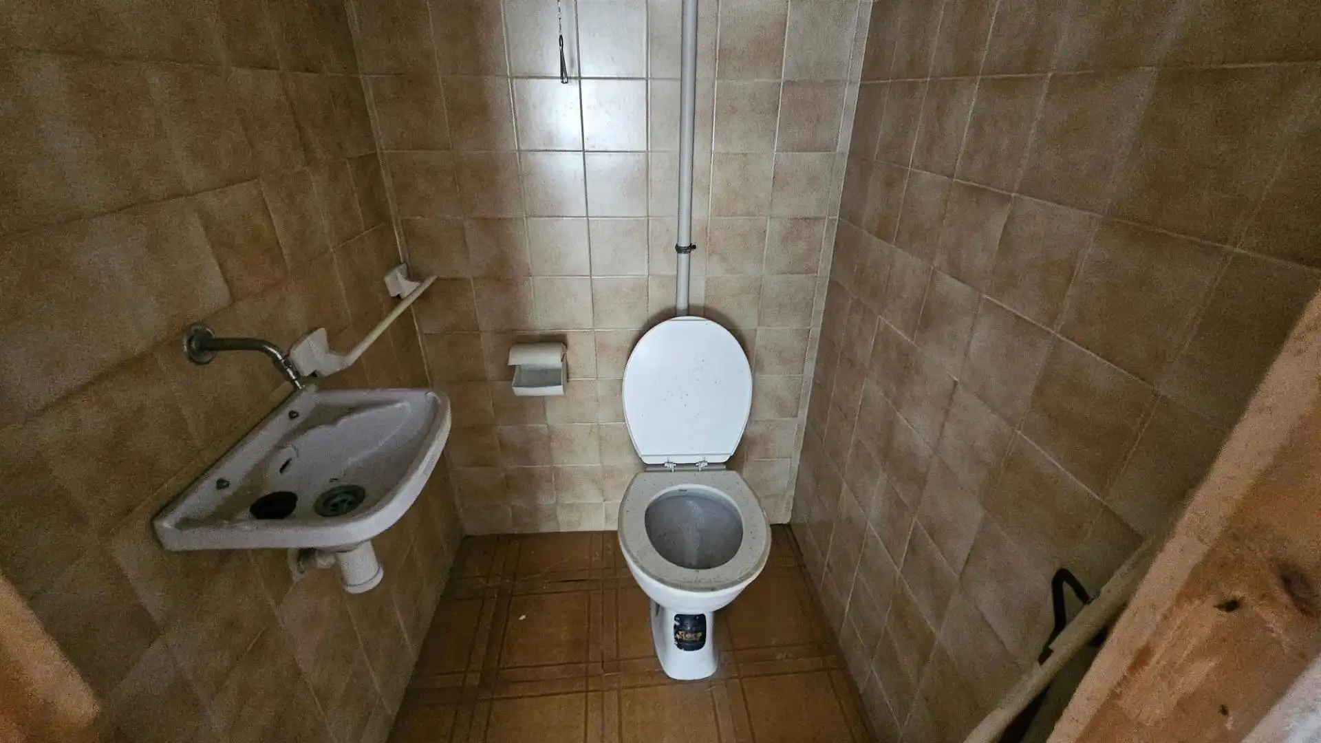 Bathroom of Buildings for sale in Cee