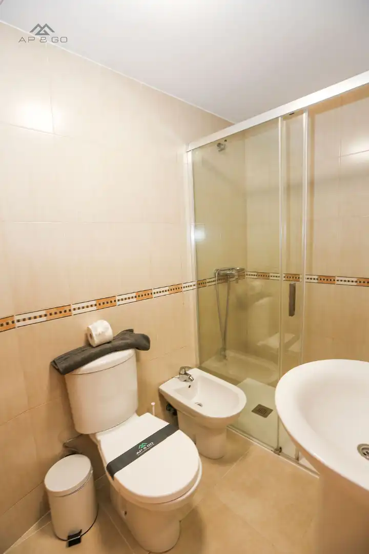 Bany de Àtic de lloguer en Almuñécar amb Aire condicionat, Terrassa i Moblat