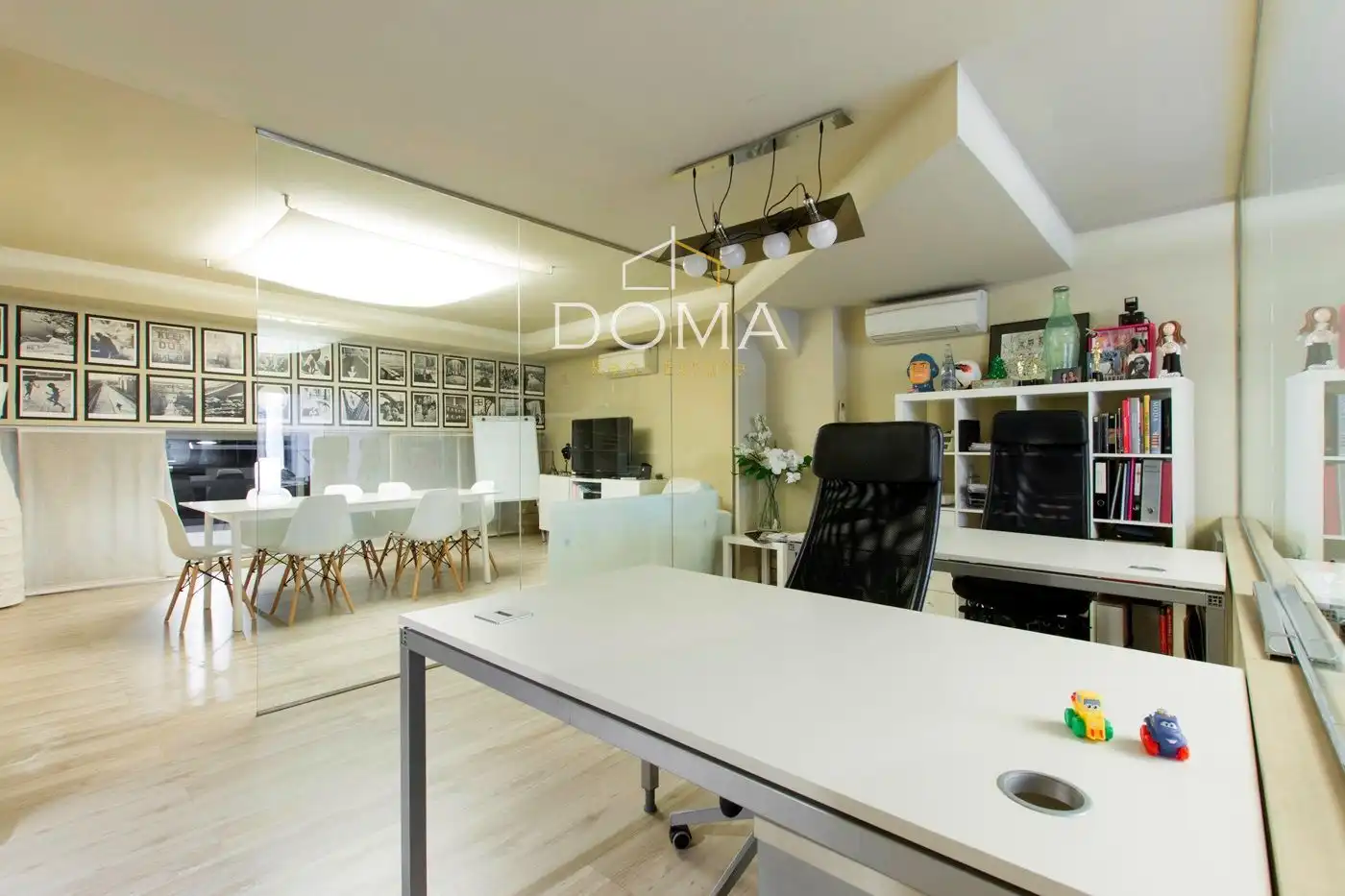 Commercial properties for sale in Barcelona  with Air Conditioner, Terrace and Furnished