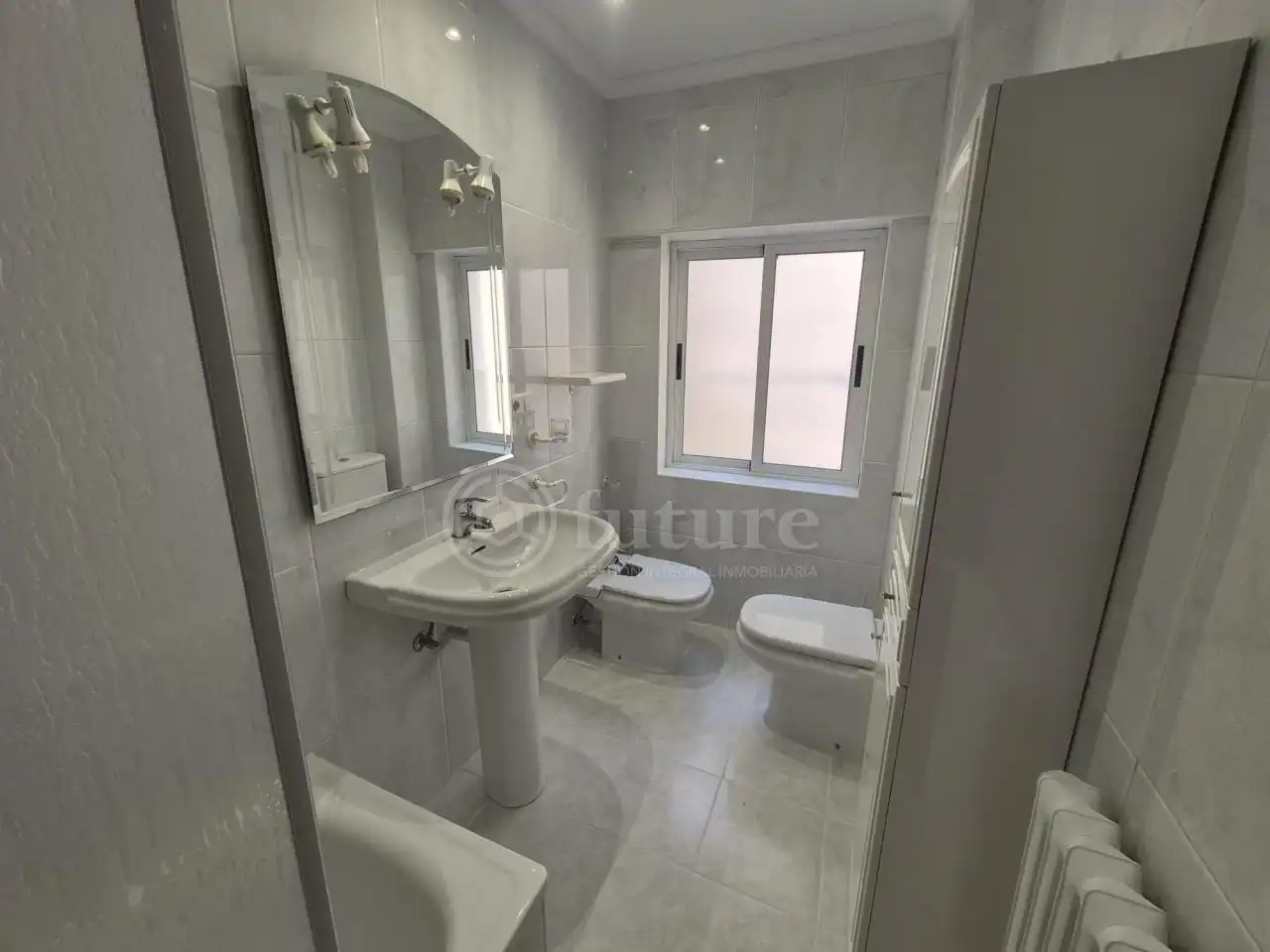 Badezimmer von Wohnung zur Miete in Salamanca mit Heizung, Möbliert und Balkon