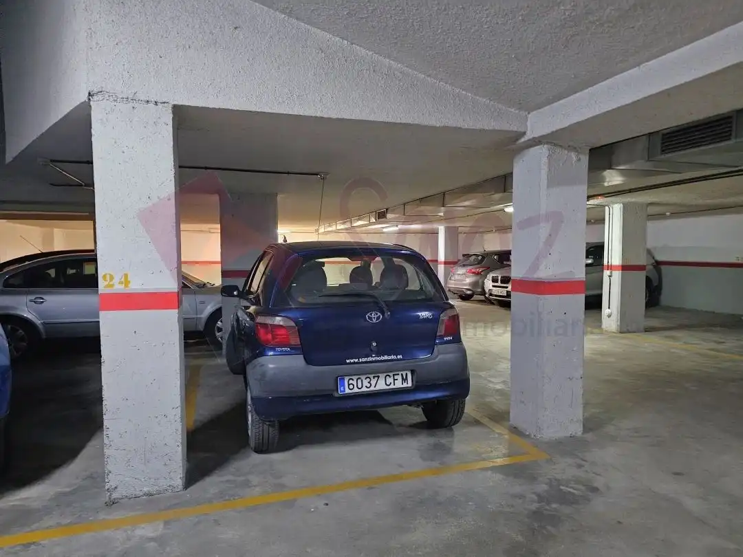Parking for sale in Calle Estanque 10, imagen 2