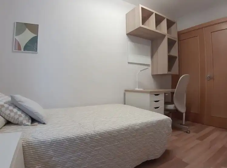 Habitación de Piso de alquiler en Bilbao  con Calefacción, Parquet y Amueblado