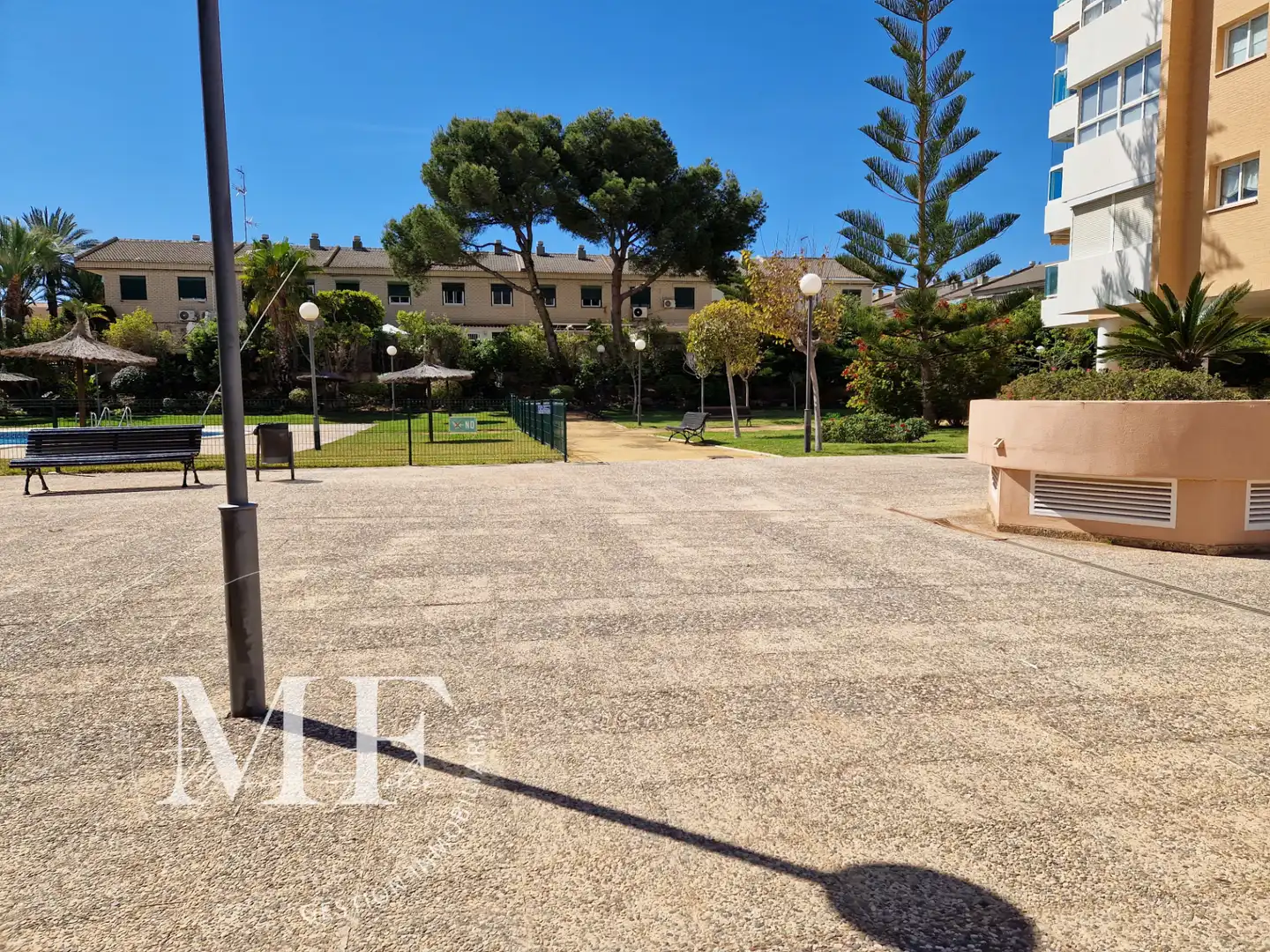 Außenansicht von Wohnung zum Verkauf in Alicante / Alacant mit Klimaanlage, Heizung und Terrasse