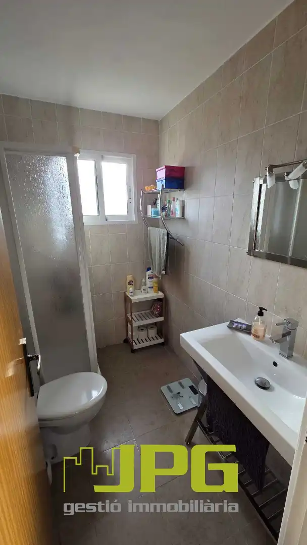 Bathroom of Flat for sale in El Campello  with Air Conditioner, Terrace and Furnished