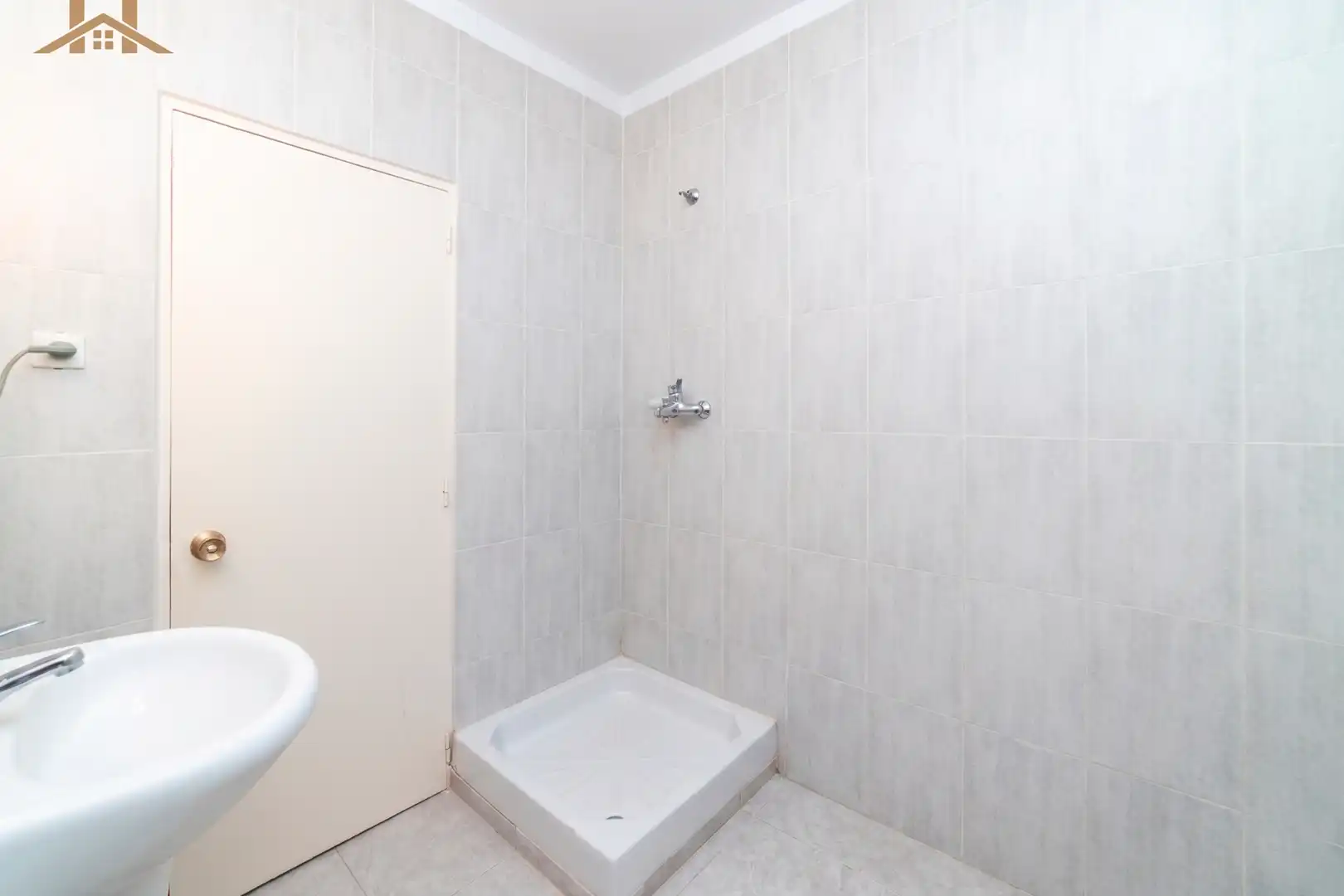 Bathroom of Flat for sale in Leganés