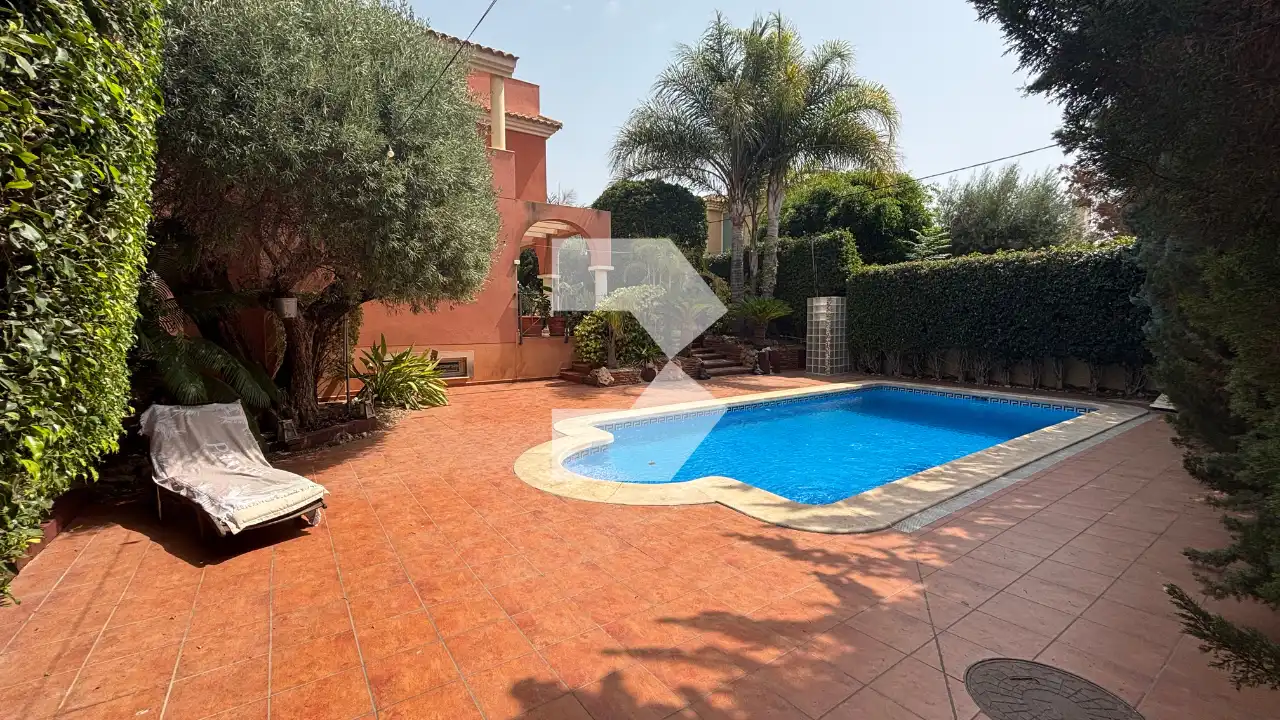 Piscina de Casa o xalet en venda en Sant Joan d'Alacant amb Jardí privat, Terrassa i Piscina