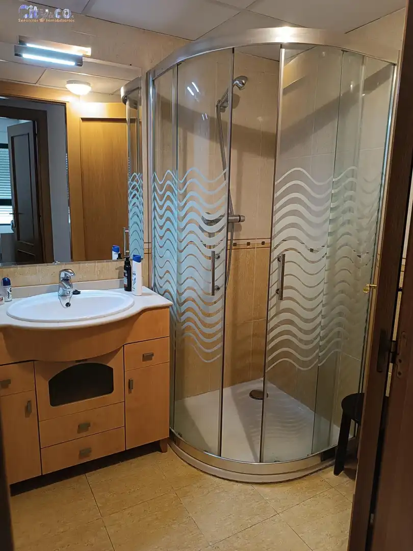 Badezimmer von Wohnung zur Miete in Murcia mit Klimaanlage und Möbliert