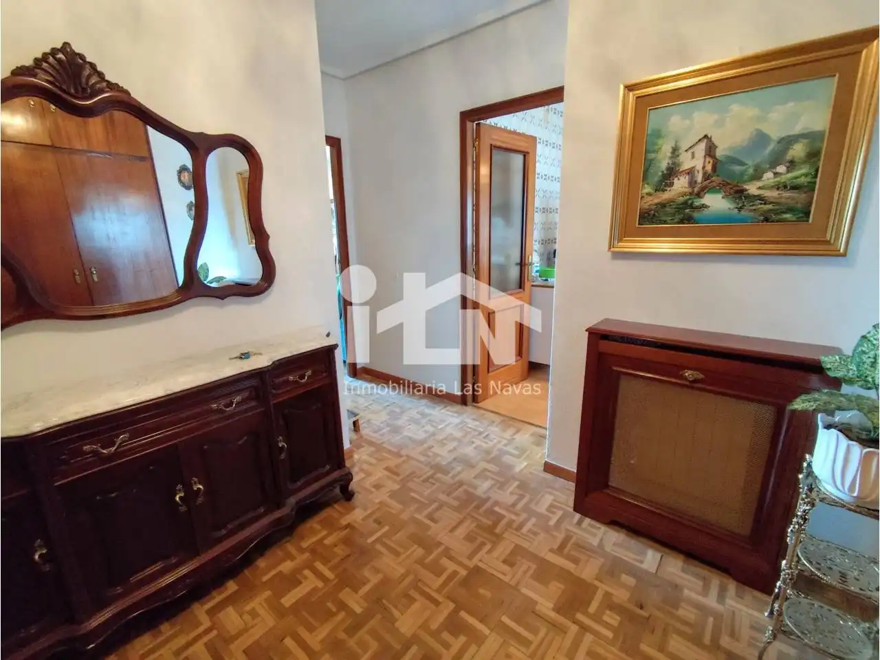 Piso en venta en Las Navas del Marqués  con Calefacción, Parquet y Terraza