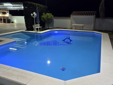 Villa avec piscine à vendre à Periurbano Este - Campiña