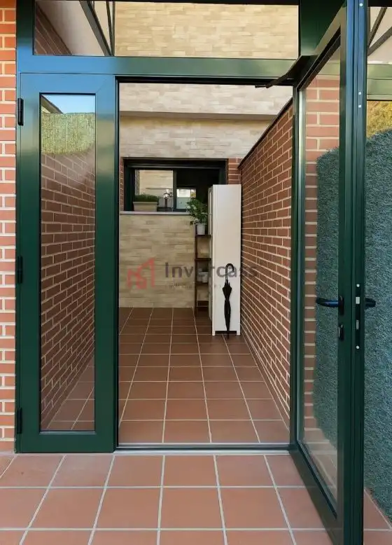 Casa adosada en venta en Castro-Urdiales con Jardín privado, Trastero y Piscina comunitaria