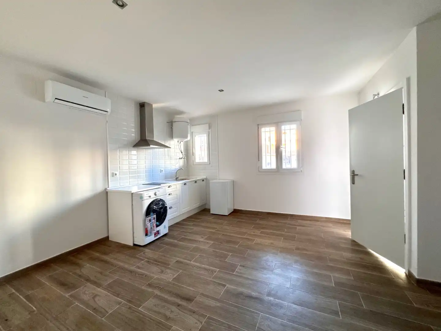 Küche von Wohnung zum Verkauf in Cáceres Capital mit Möbliert, Ofen und Waschmaschine