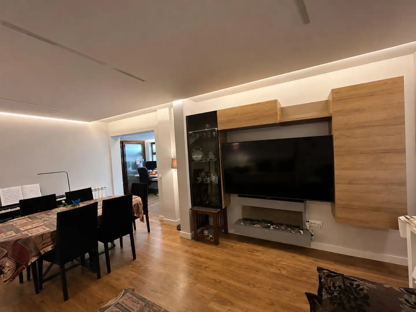 Sala de estar de Casa adosada en venta en Ciudad Real con Aire acondicionado, Calefacción y Jardín privado