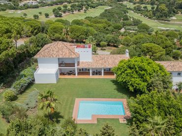 Haus mit Pool zum Verkauf in Sotogrande Alto