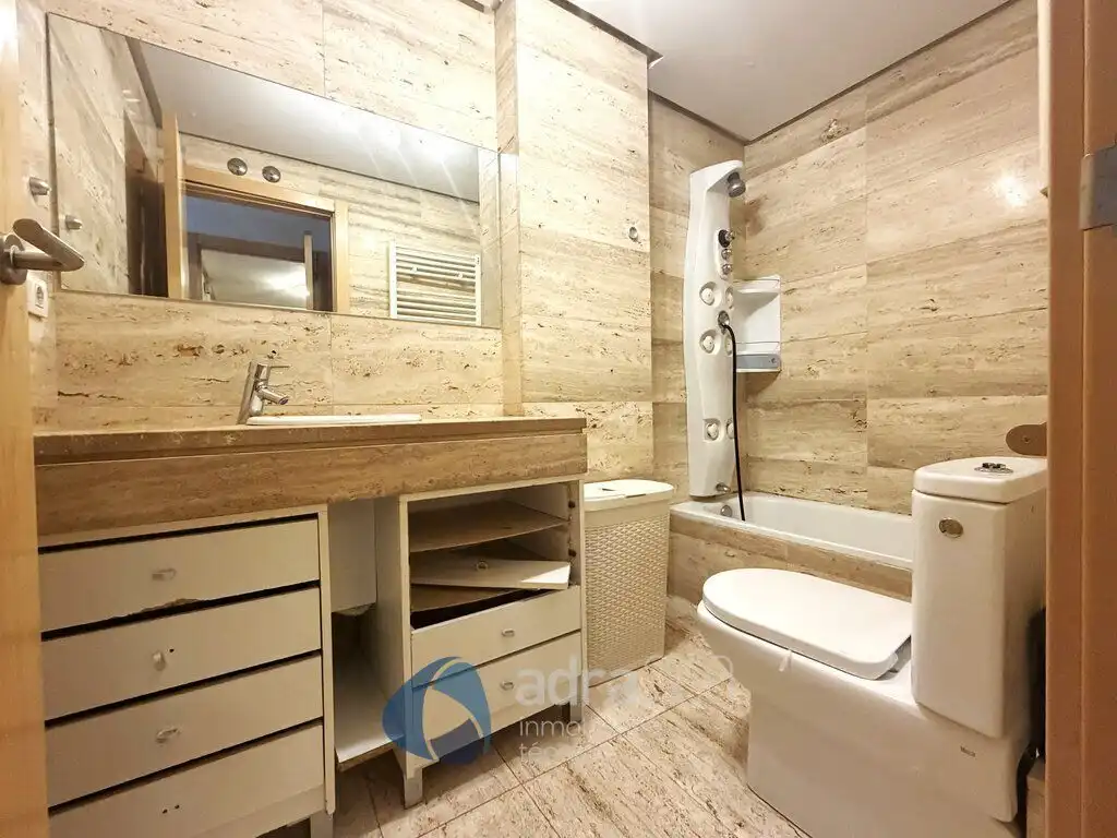 Baño de Piso en venta en La Cava - Fardachón
