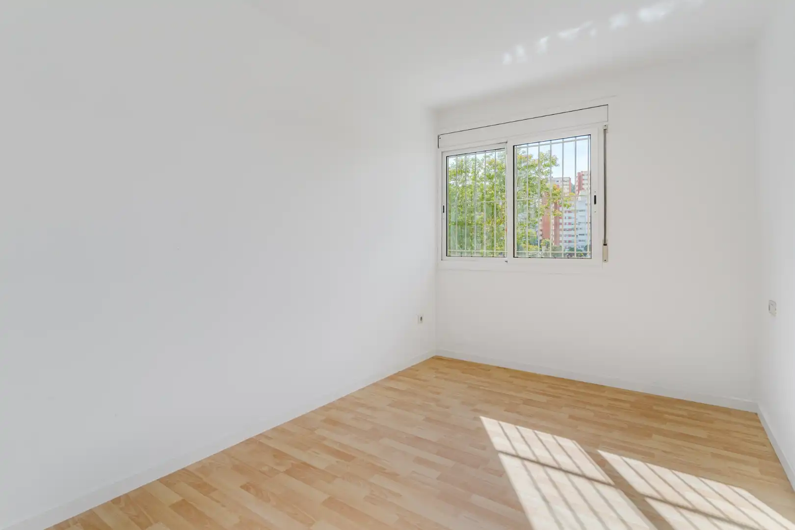 Dormitori de Pis en venda en Barcelona amb Parquet i Forn