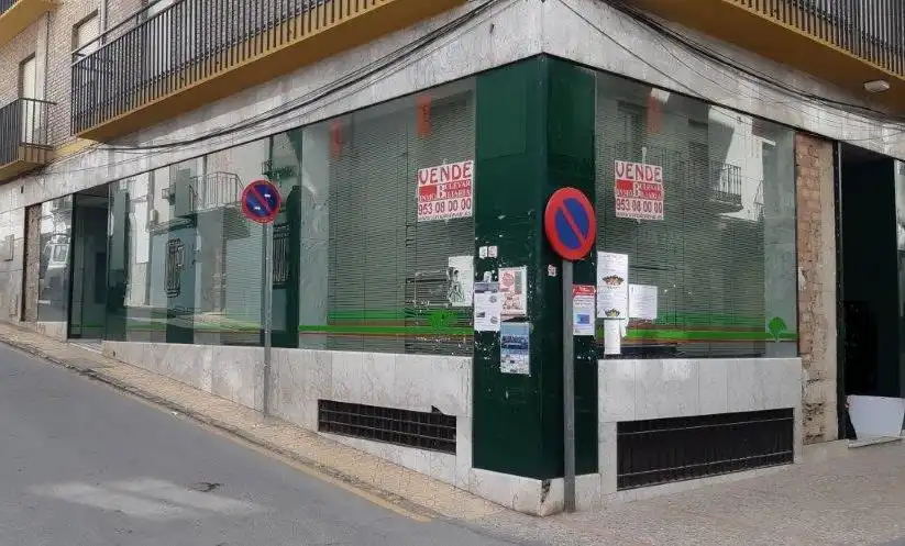 Local en venda a Valdepeñas de Jaén