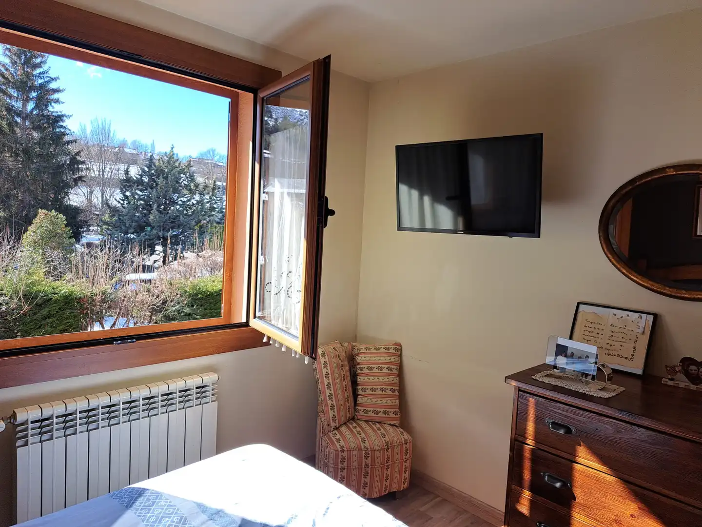 Dormitori de Casa o xalet en venda en Fontanals de Cerdanya amb Calefacció, Terrassa i Moblat