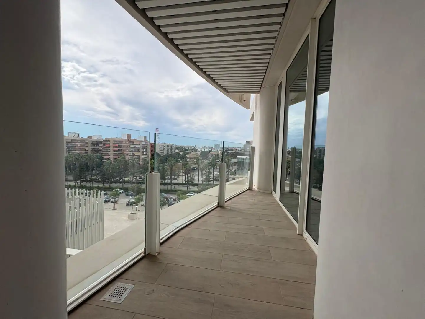 Terrassa de Pis de lloguer en Valencia amb Aire condicionat, Calefacció i Jardí privat