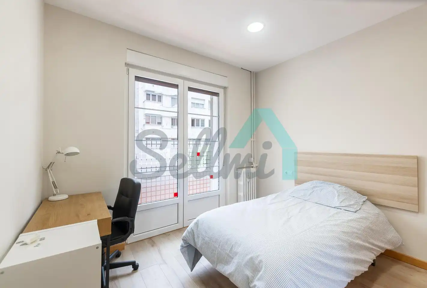 Habitación de Piso de alquiler en Oviedo  con Calefacción, Terraza y Amueblado