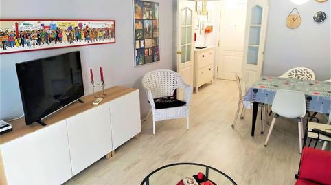 Foto 2 de Piso de alquiler en Avenida Arroyo de Los Angeles, Martiricos - La Roca - La Rosaleda, Málaga