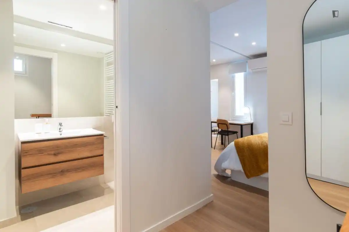Flat with pool to rent in Arganzuela, imagen 9