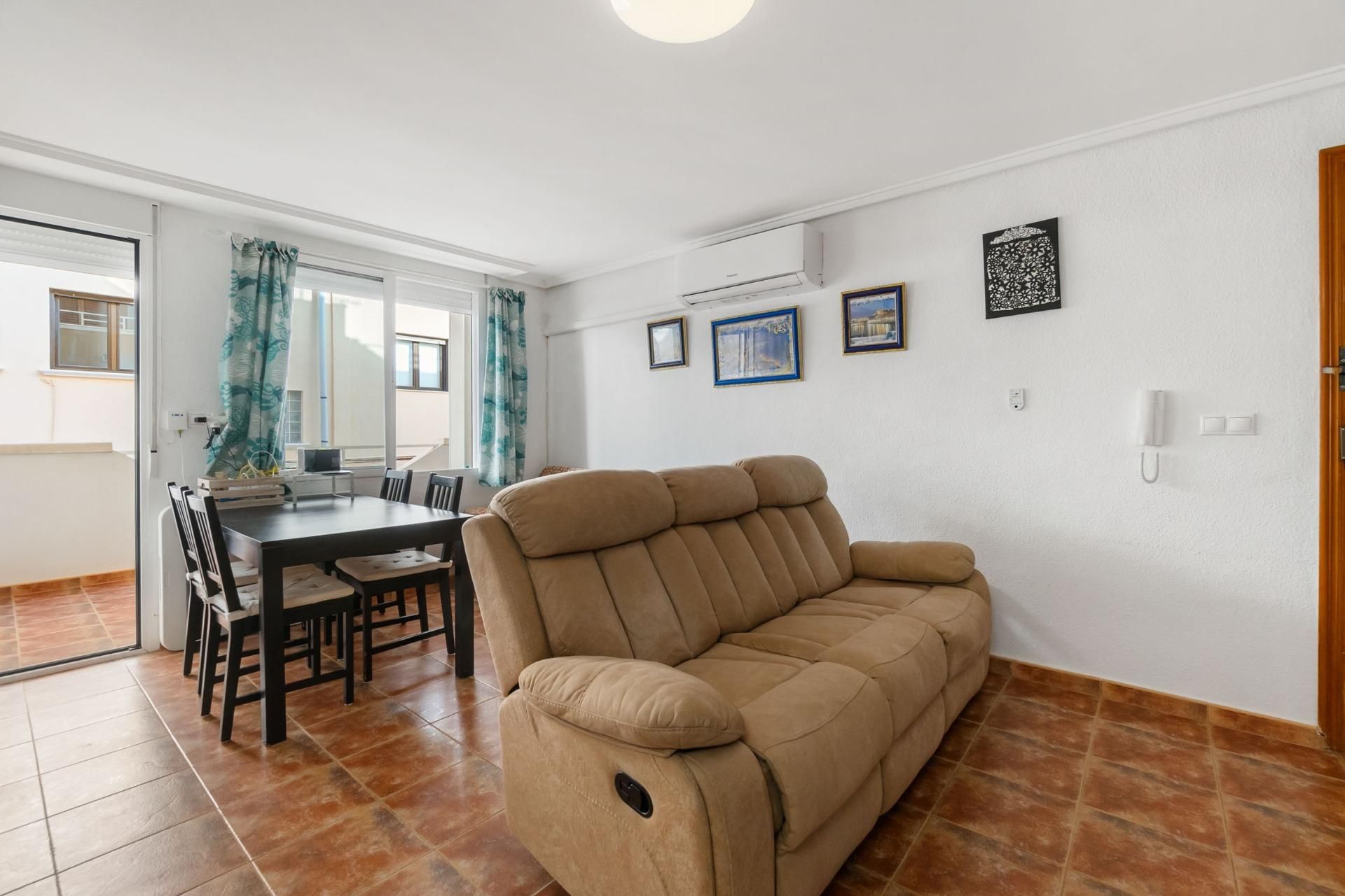 Living room of Flat for sale in Torrevieja  with Oven