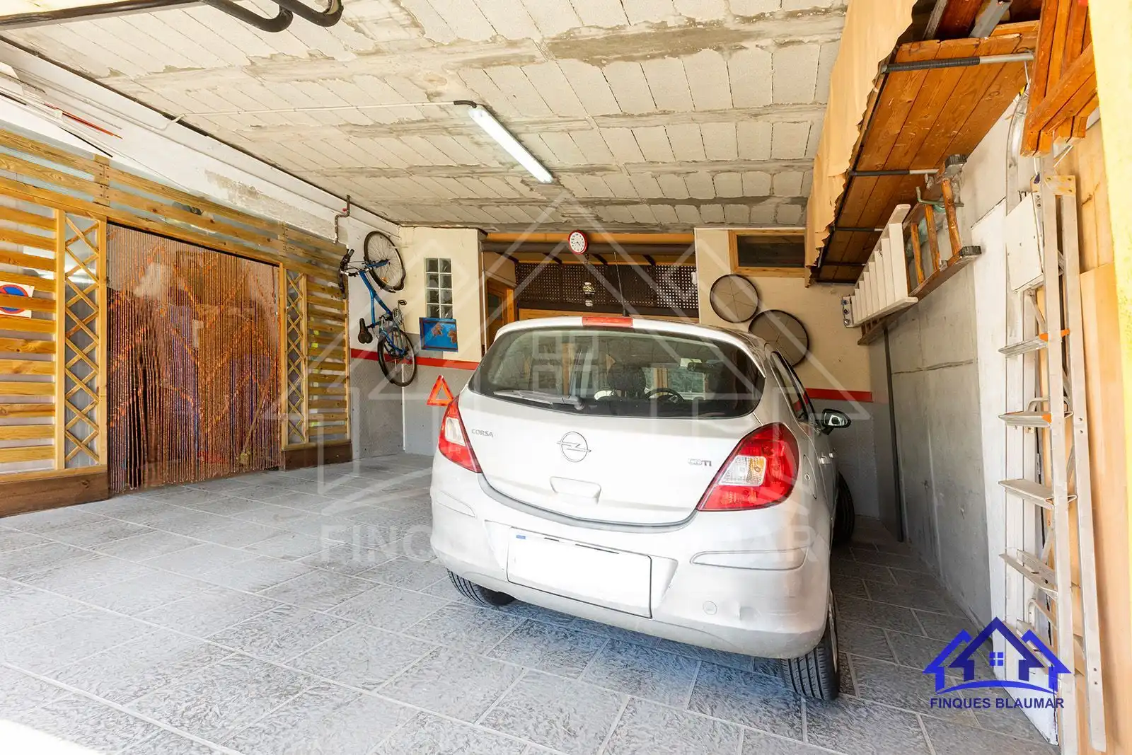 Parking de Casa o chalet en venta en Arenys de Munt con Calefacción, Jardín privado y Trastero