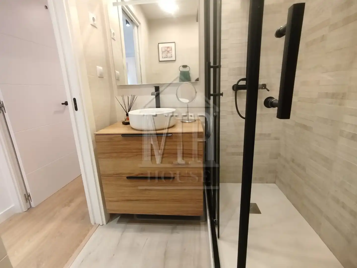 Baño de Piso en venta en Badalona con Aire acondicionado, Calefacción y Parquet