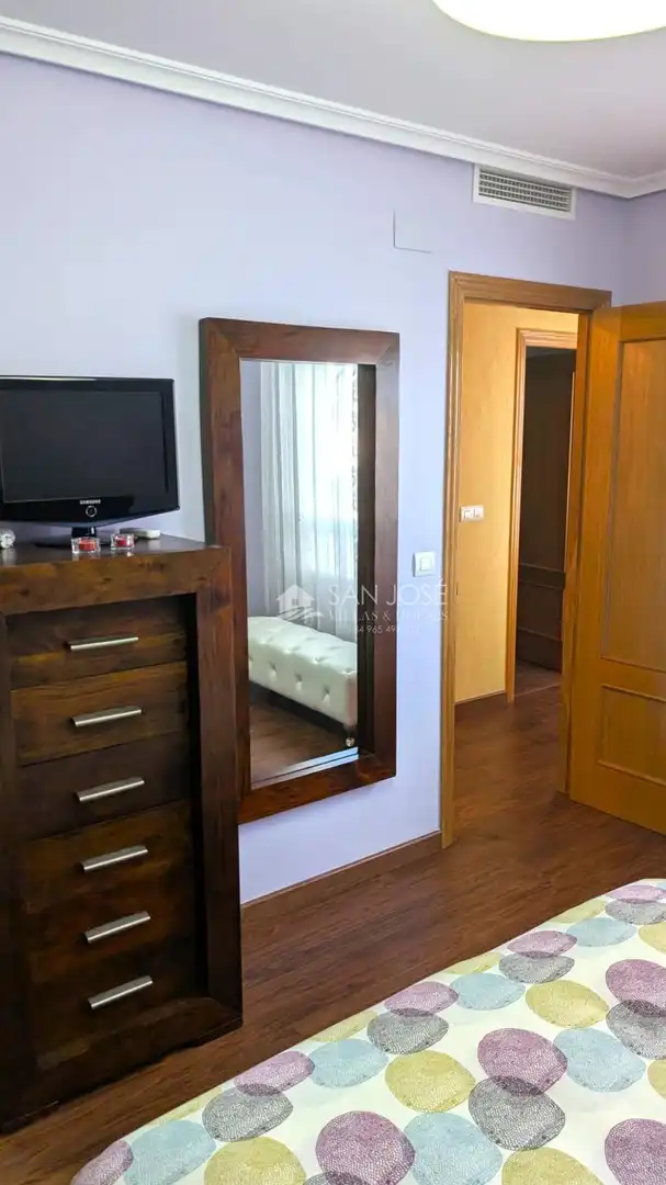 Habitación de Piso en venta en Novelda con Parquet y Amueblado