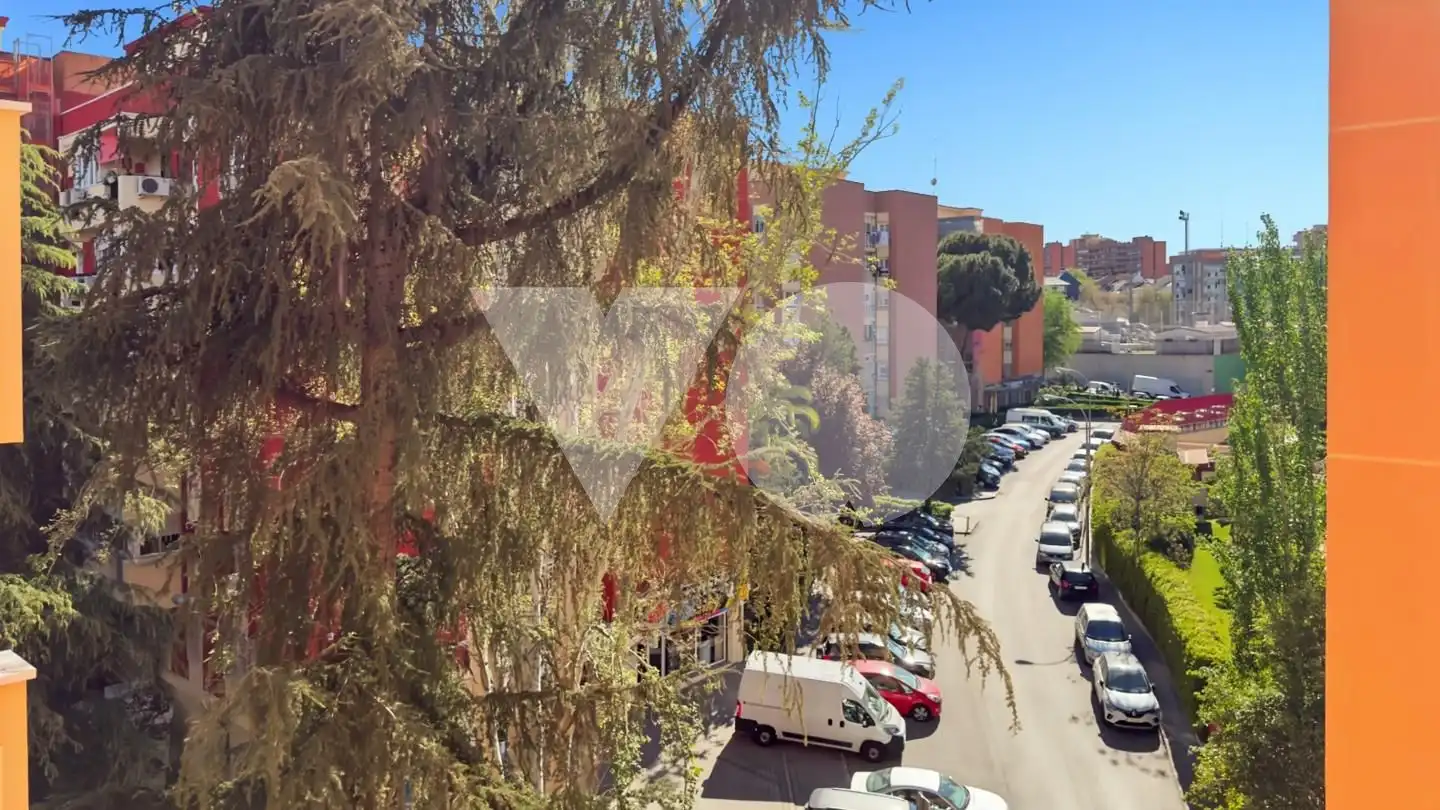 Vista exterior de Piso en venta en Madrid con Aire acondicionado, Calefacción y Terraza
