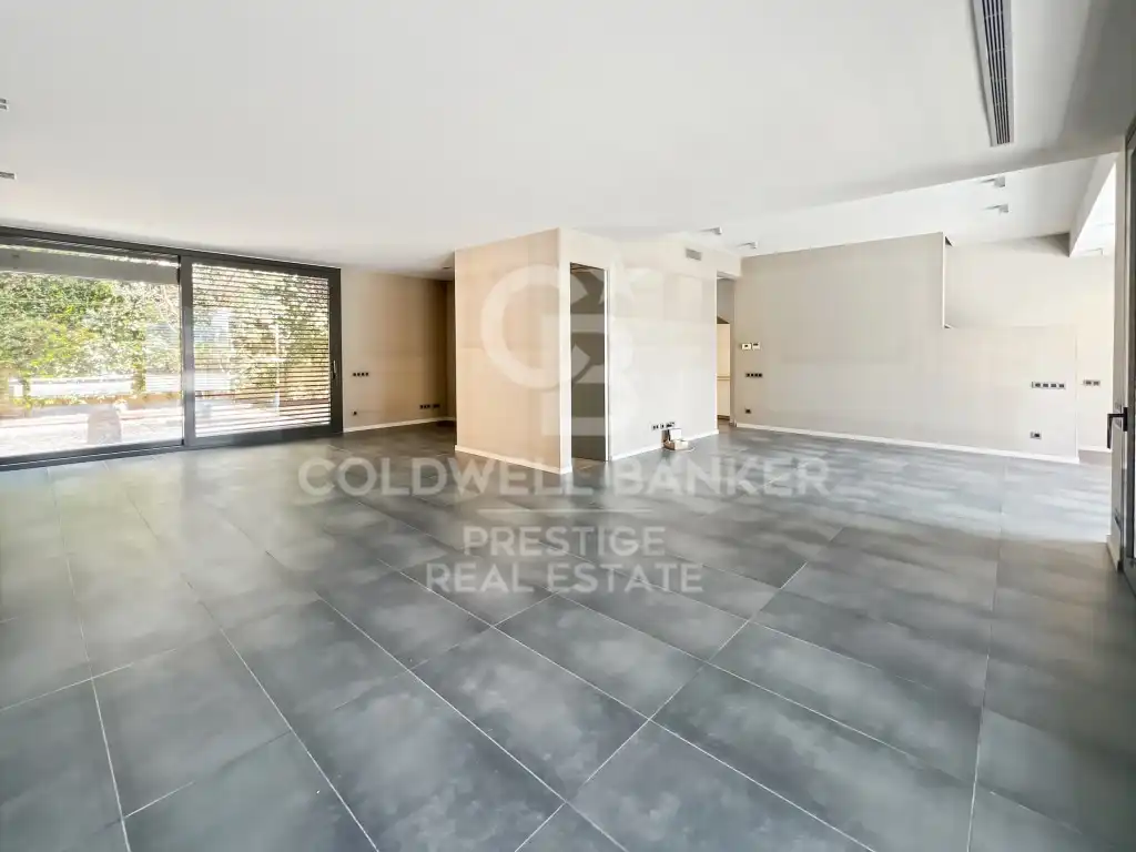 Vista exterior de Casa o chalet en venta en Barcelona con Terraza y Piscina