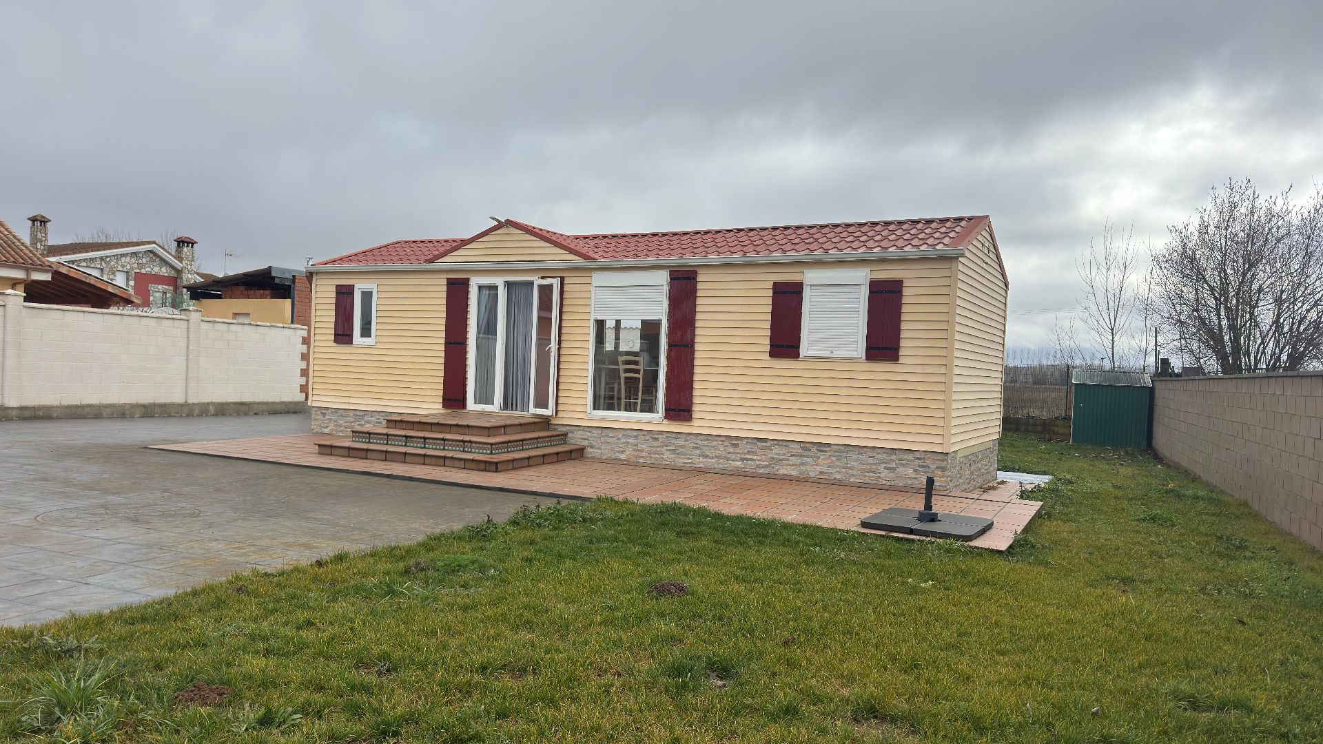 Exterior view of House or chalet for sale in Santas Martas  with Air Conditioner, Heating and Private garden